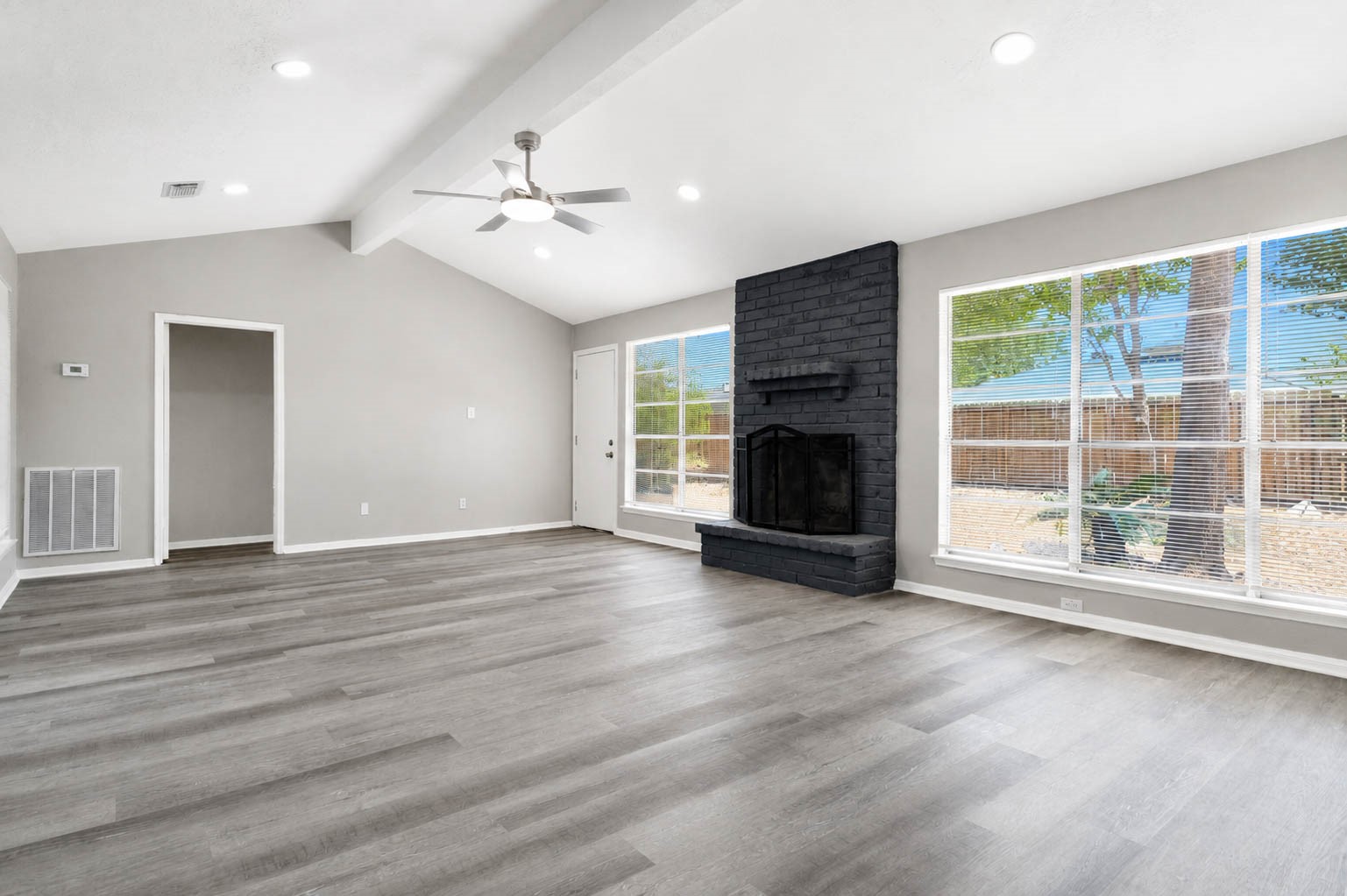 15811 Pathfield Drive Property Photo 10