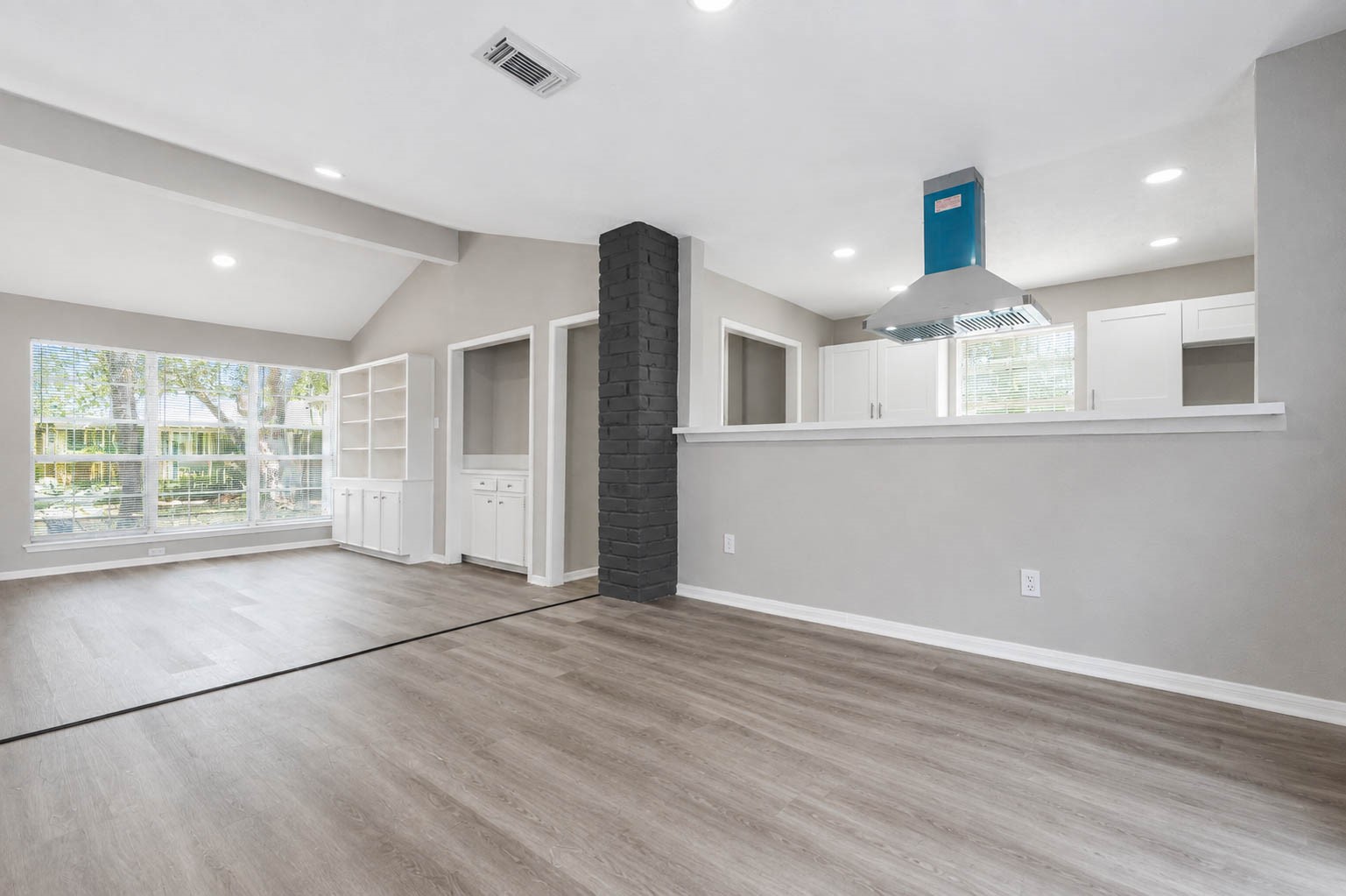 15811 Pathfield Drive Property Photo 13