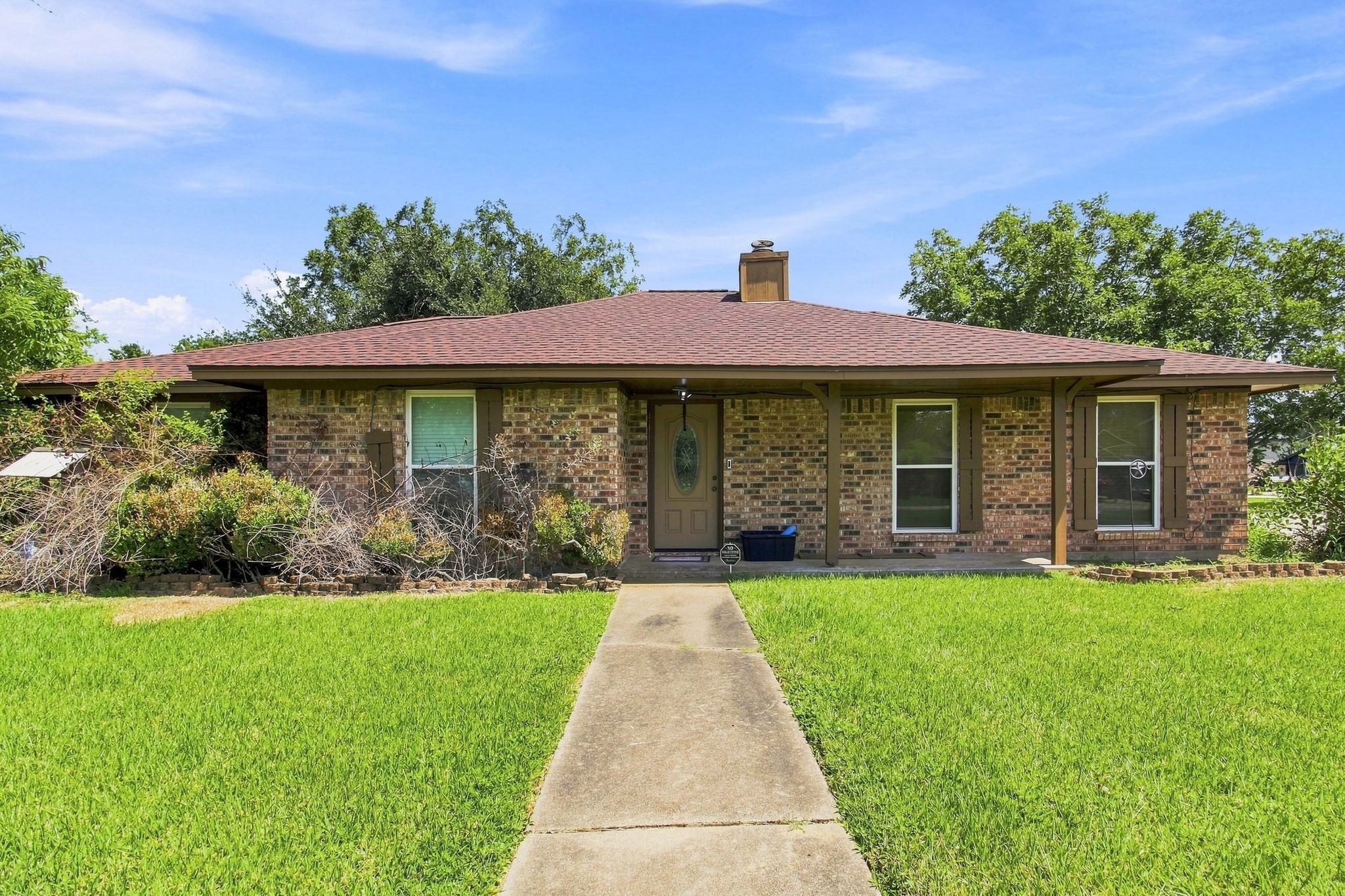 6104 Fox Ridge Drive Property Photo 1
