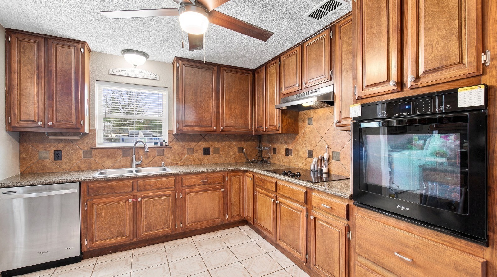 6104 Fox Ridge Drive Property Photo 4