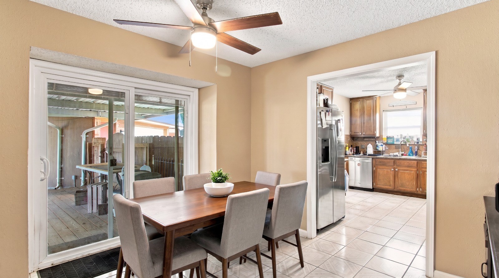 6104 Fox Ridge Drive Property Photo 8