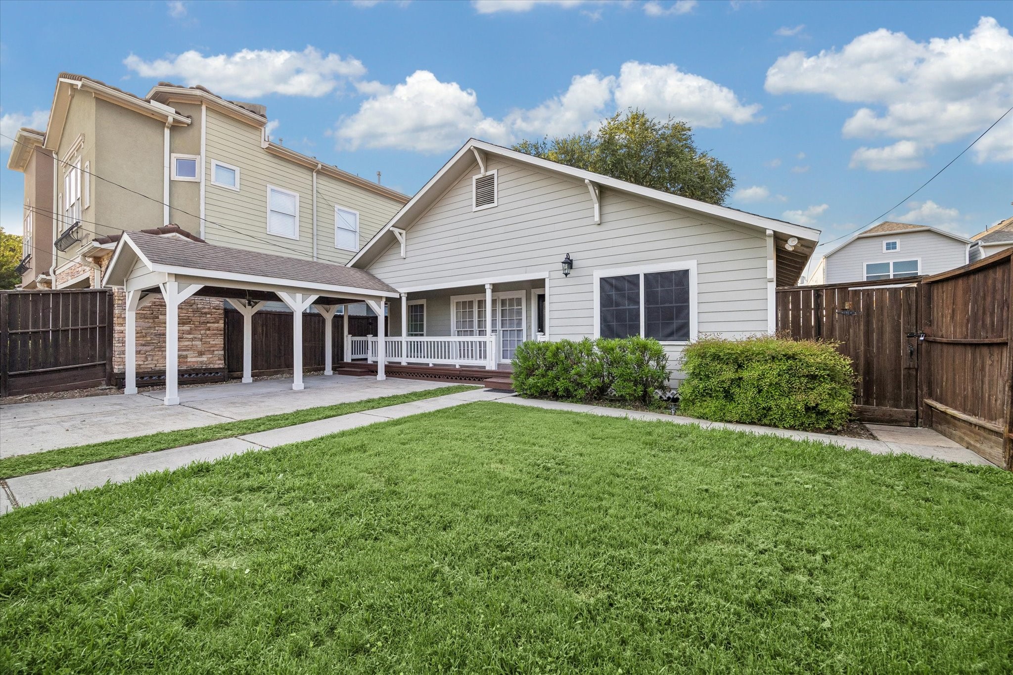 1221 Aurora Street Property Photo 1
