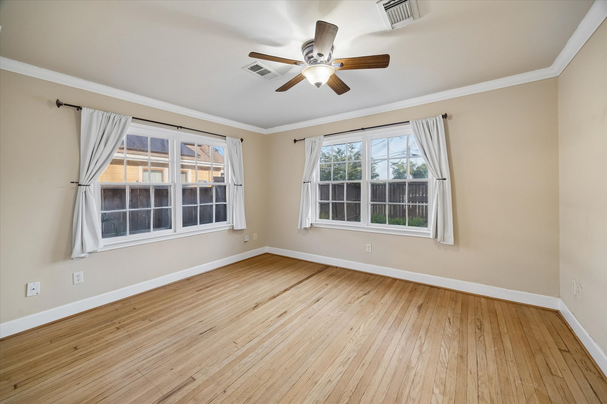 1221 Aurora Street Property Photo 7