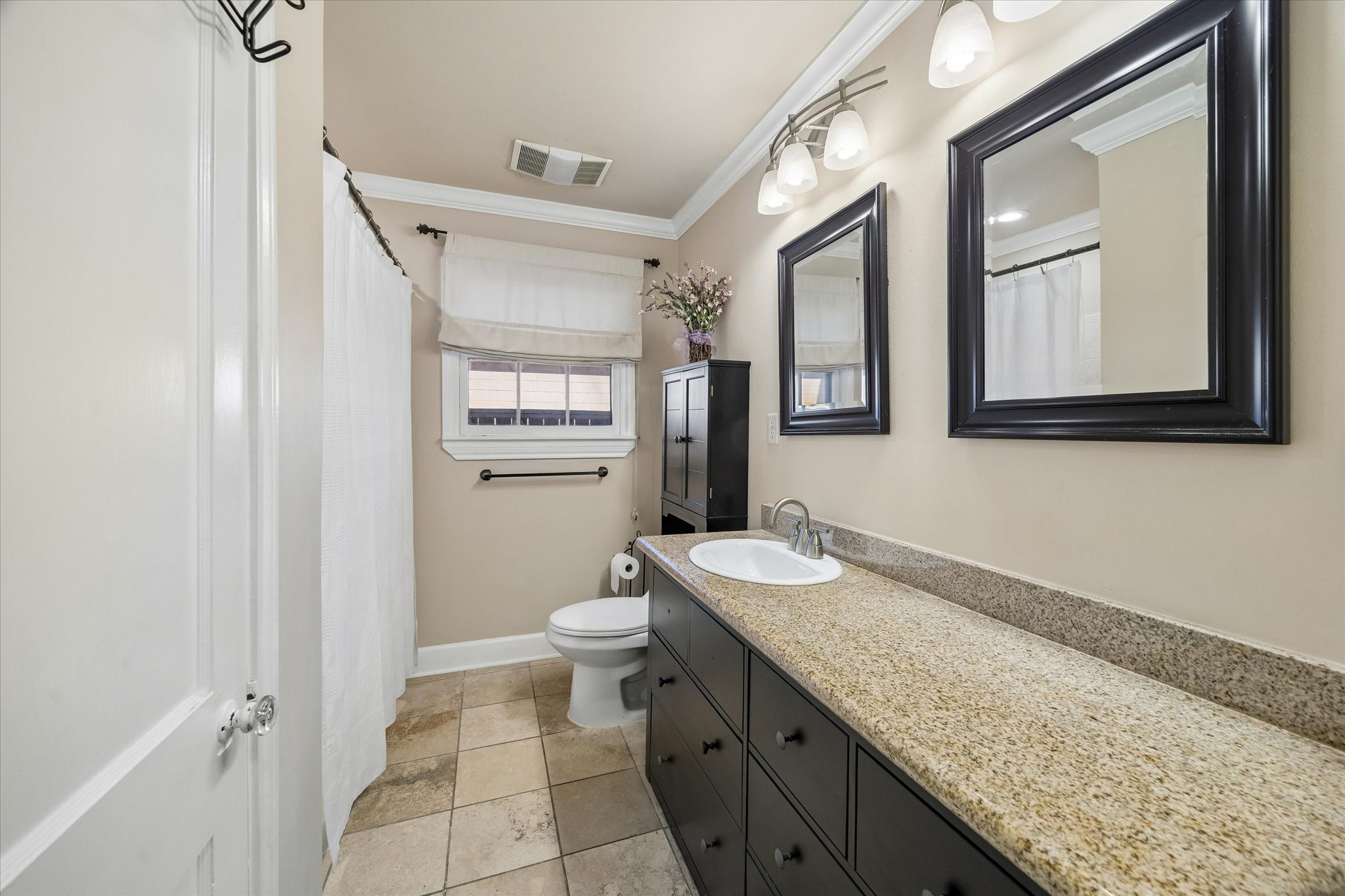 1221 Aurora Street Property Photo 8