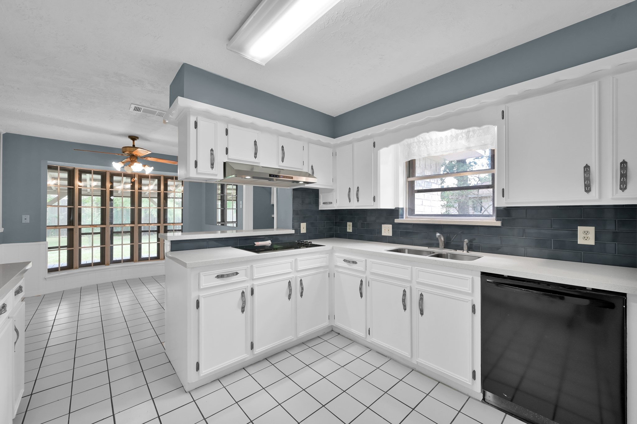 27110 Jimmy Lane Property Photo 5