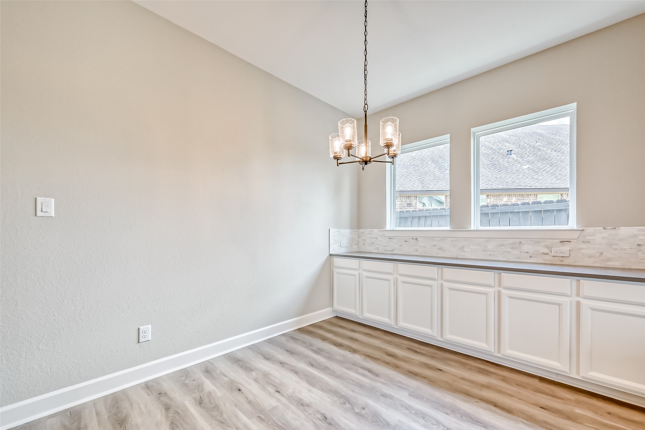 610 Vineyard Hollow Court Property Photo 18