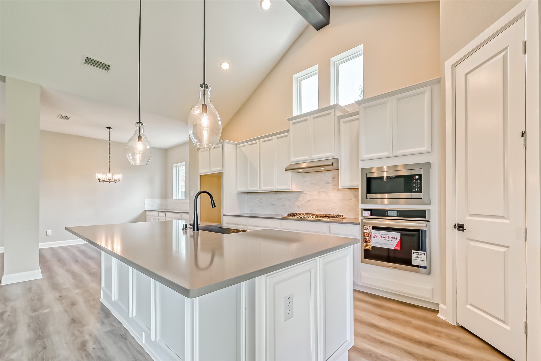 610 Vineyard Hollow Court Property Photo 26