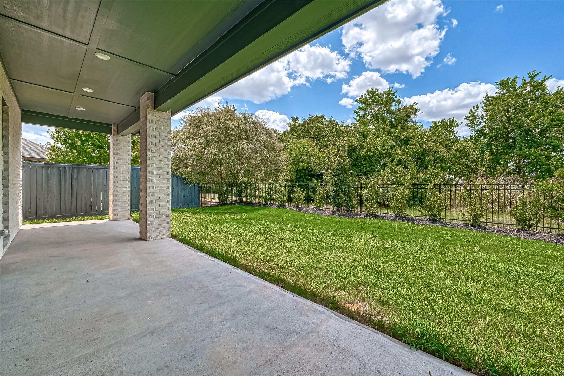 610 Vineyard Hollow Court Property Photo 43