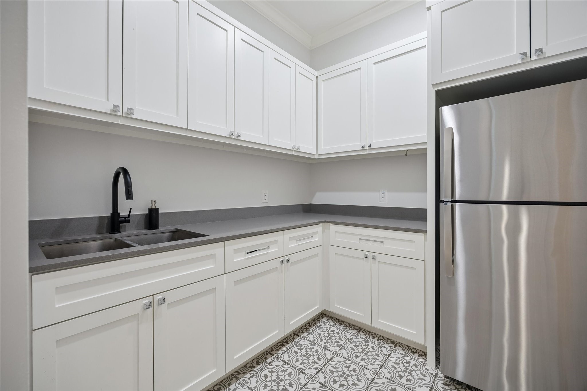 3817 Aberdeen Way Property Photo 19