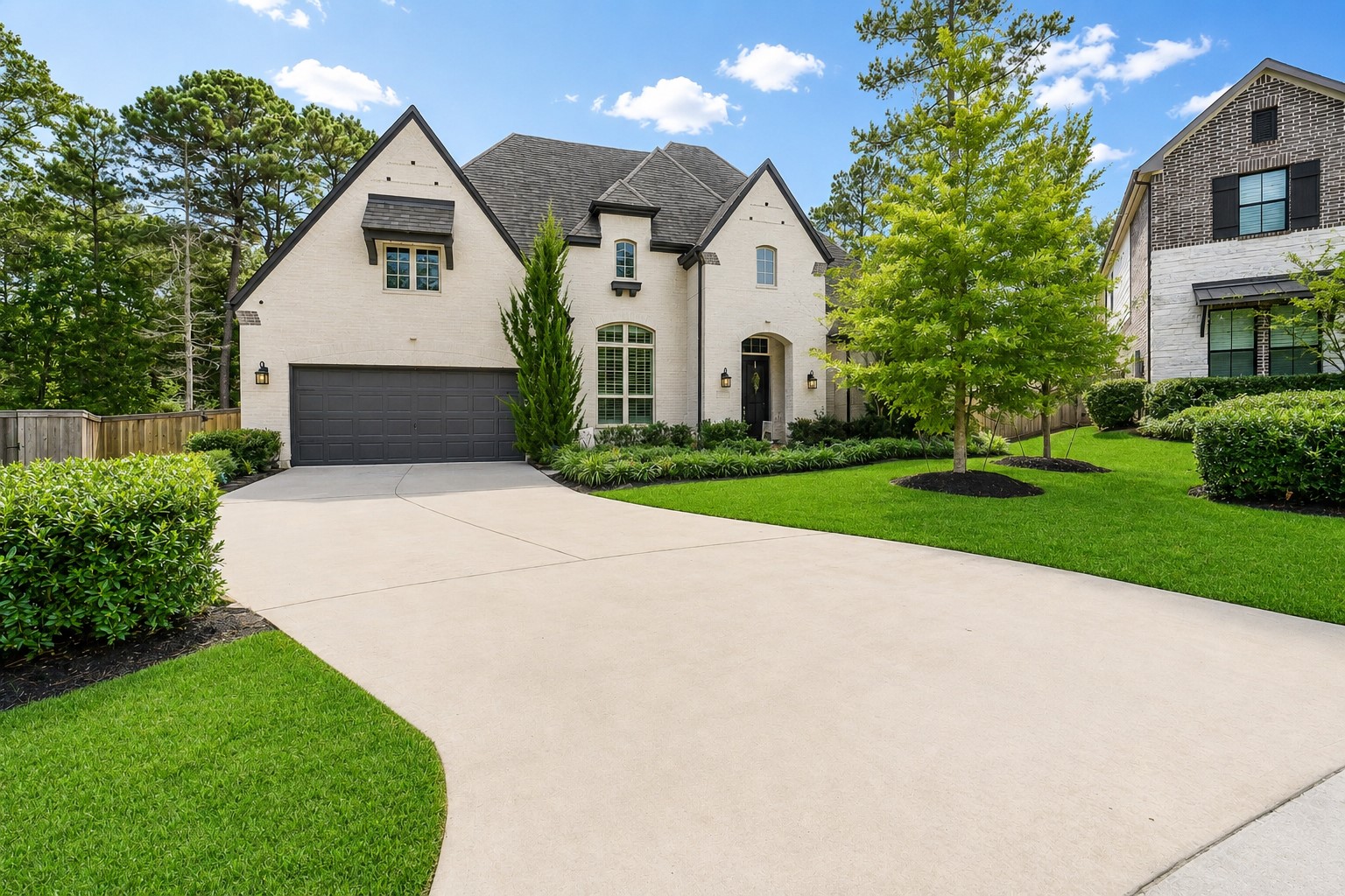 107 Rosewood Forest Court Property Photo 2