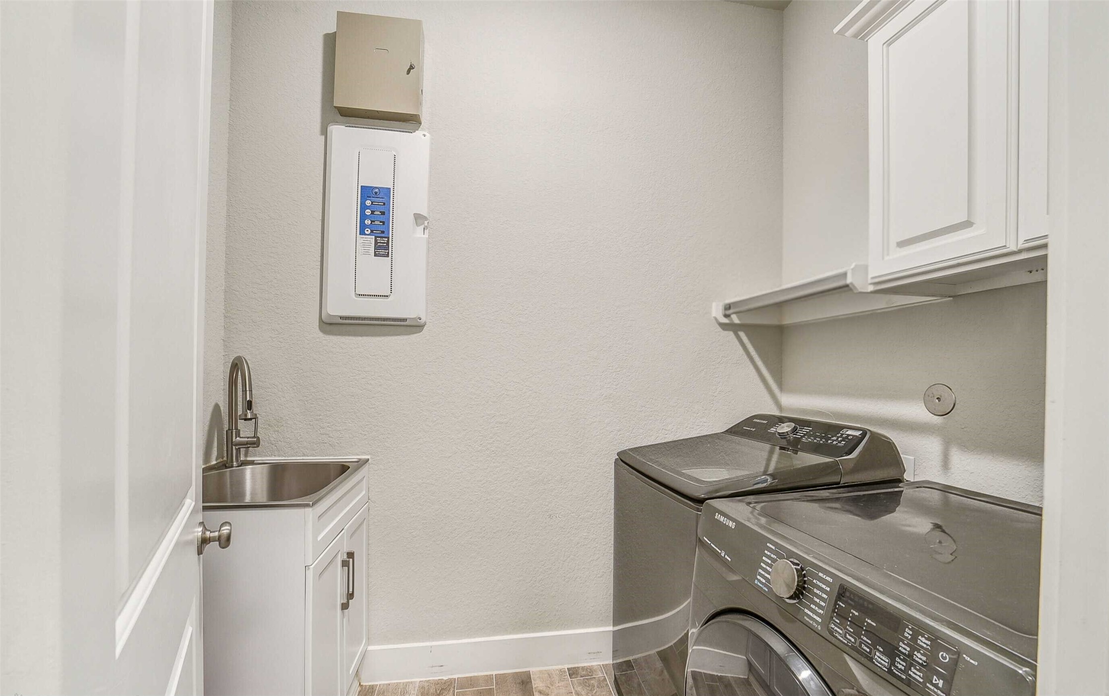 107 Rosewood Forest Court Property Photo 25