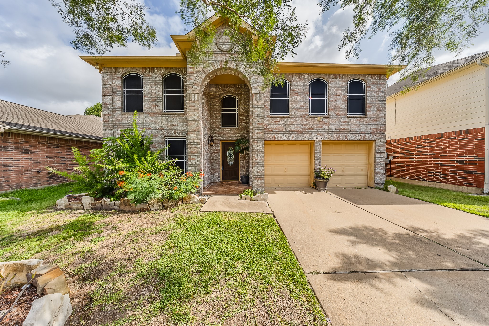 16130 Coleburn Drive Property Photo 3