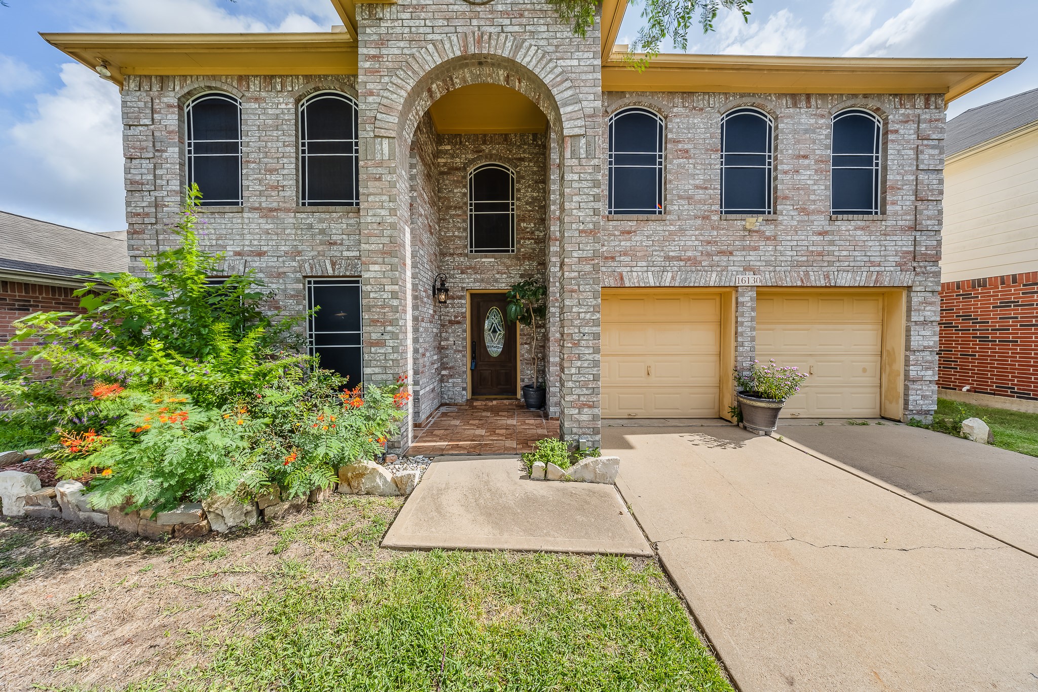 16130 Coleburn Drive Property Photo 4