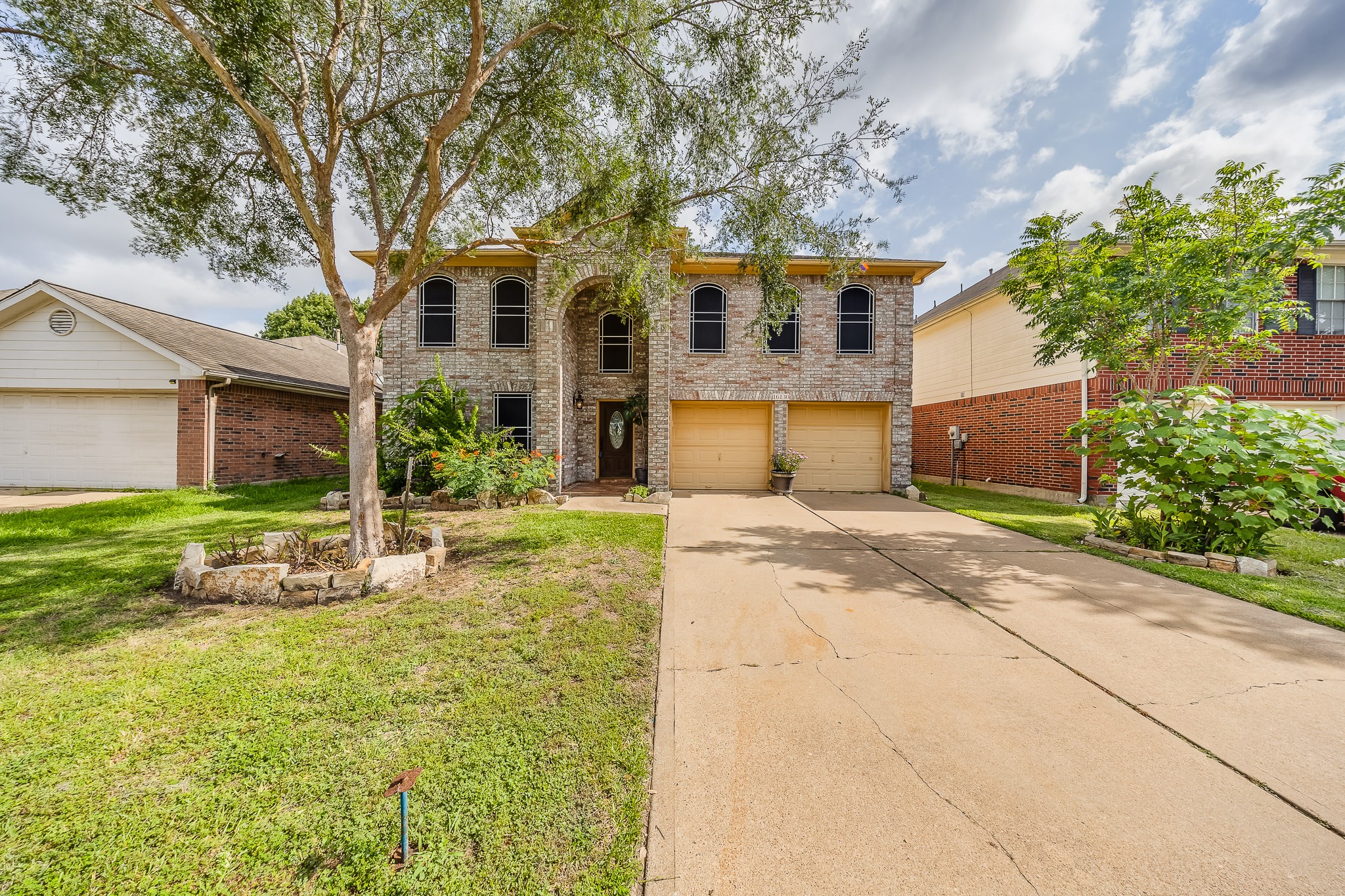 16130 Coleburn Drive Property Photo 6