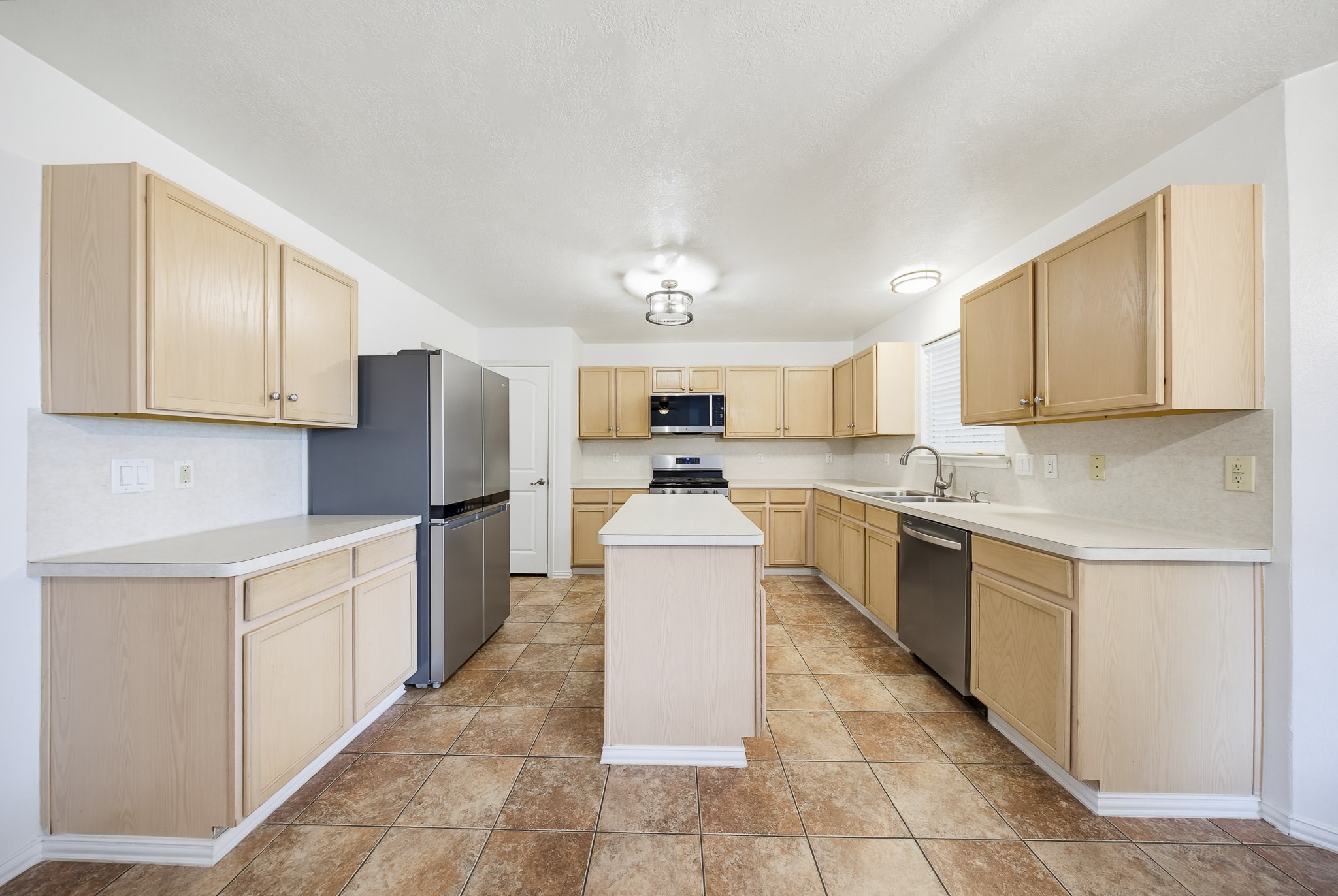 16130 Coleburn Drive Property Photo 15