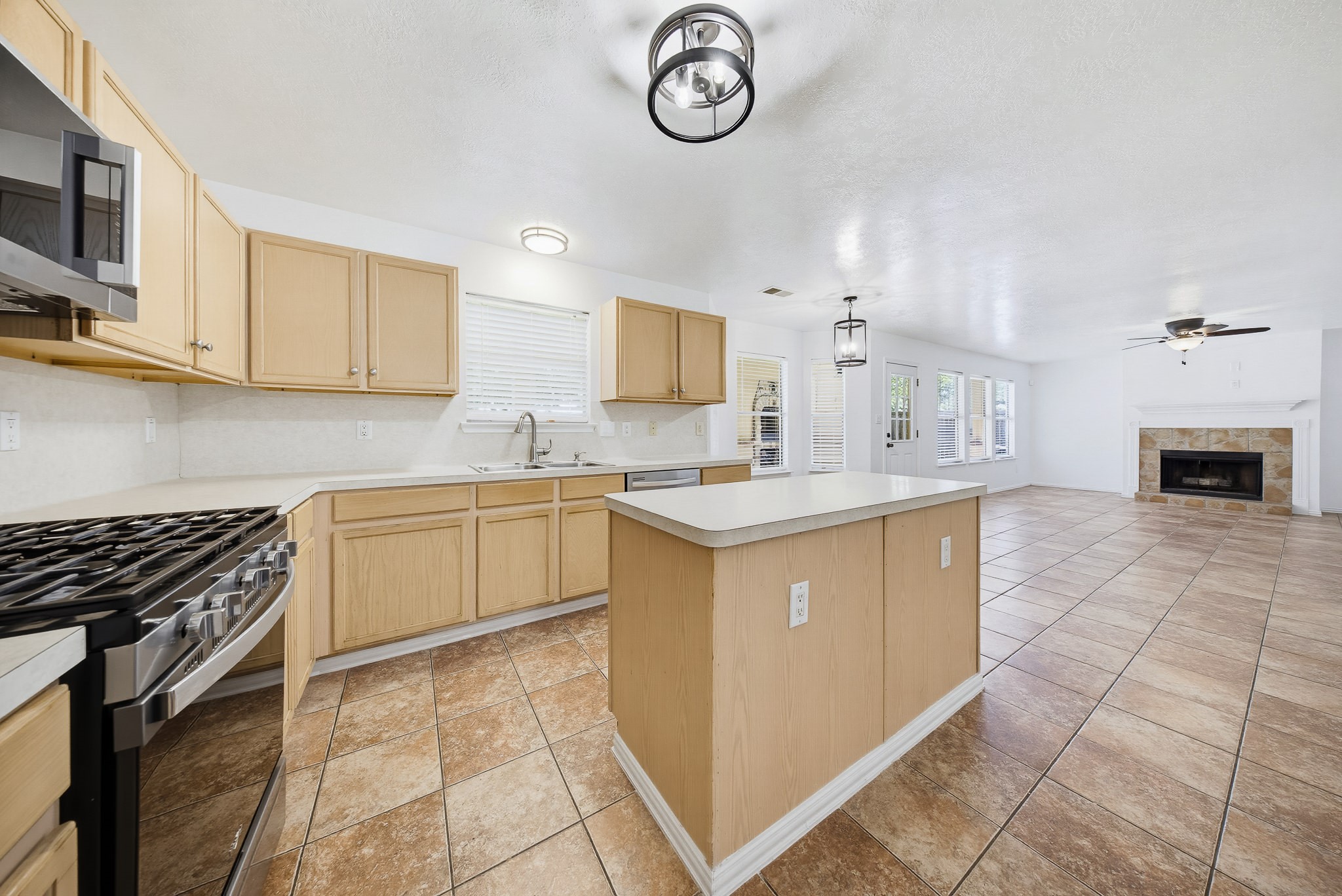 16130 Coleburn Drive Property Photo 17