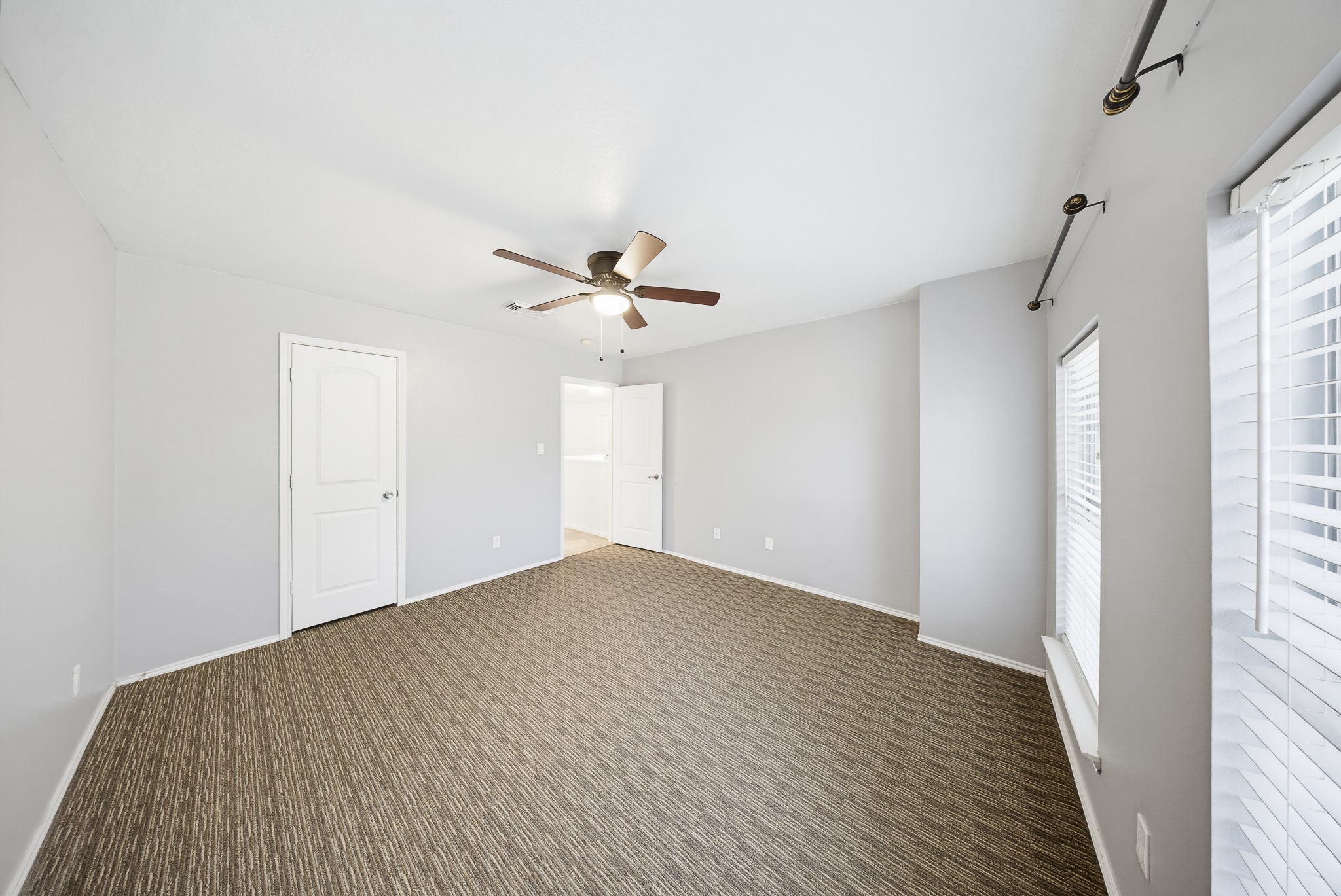 16130 Coleburn Drive Property Photo 25