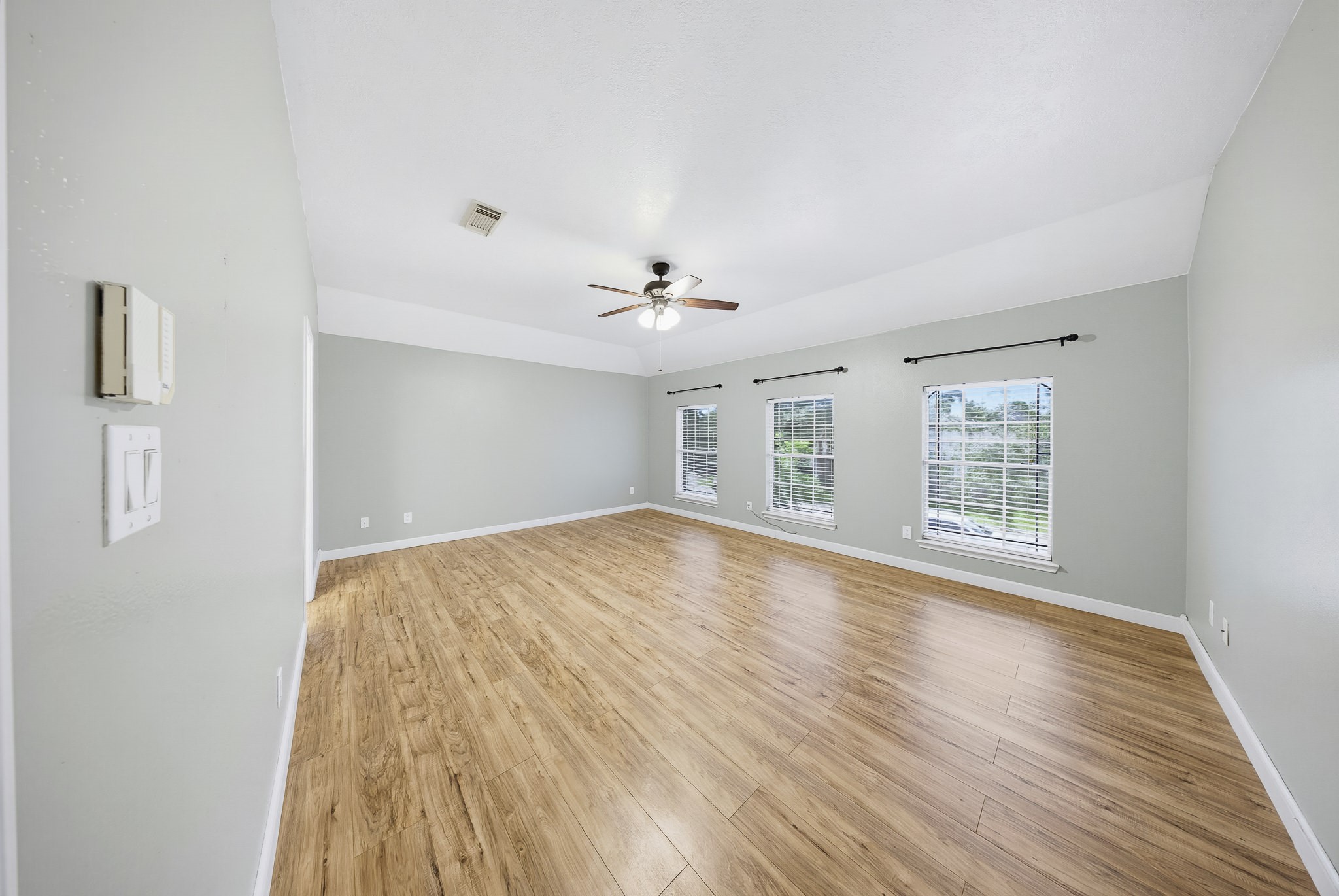 16130 Coleburn Drive Property Photo 27