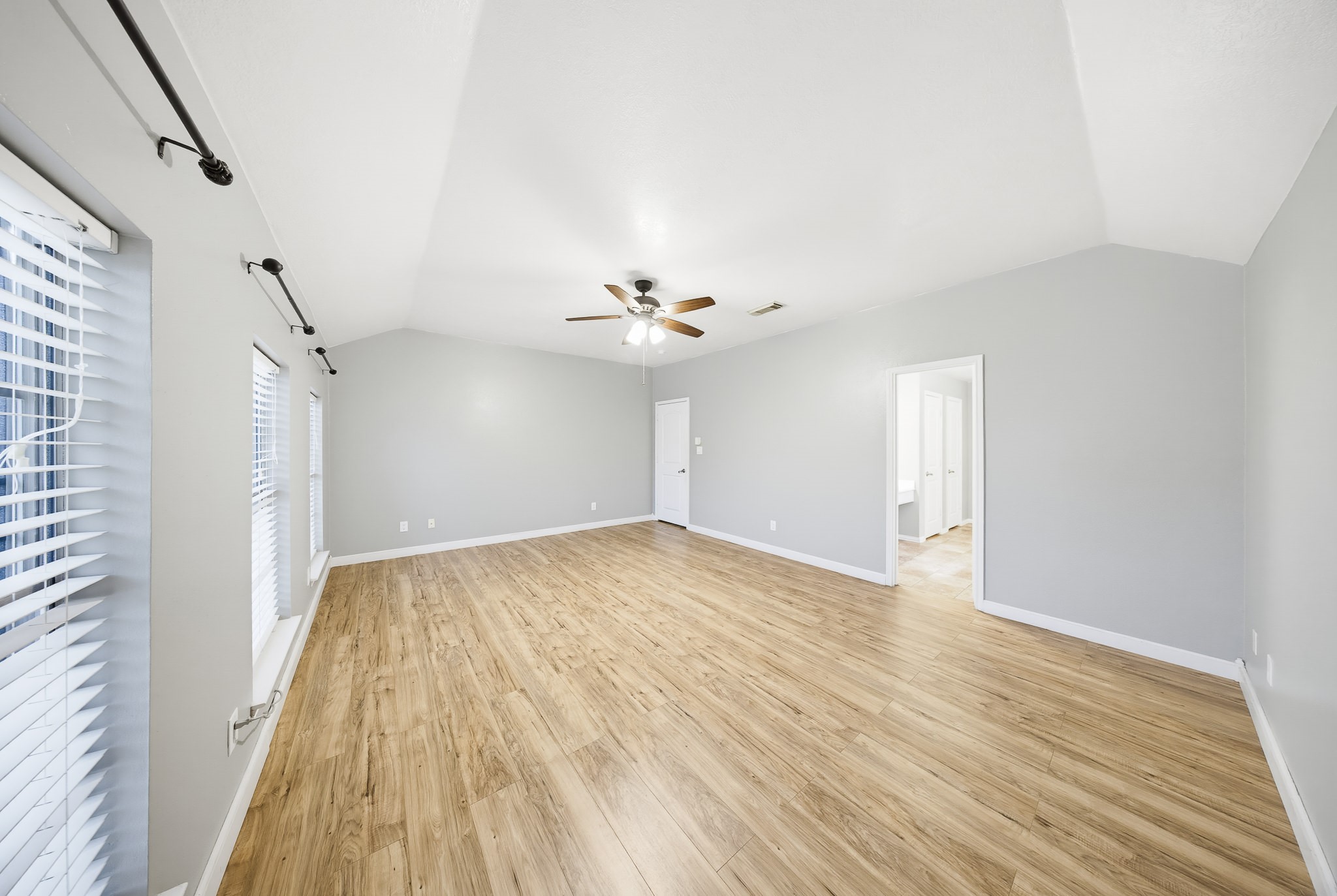 16130 Coleburn Drive Property Photo 28