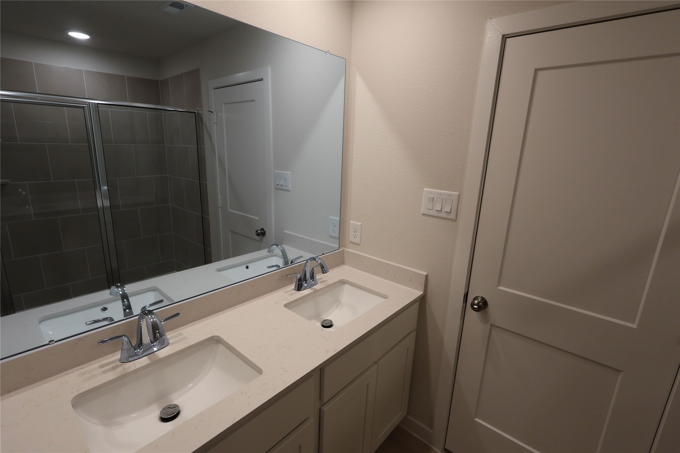 7739 Bergamot Circle Property Photo 9