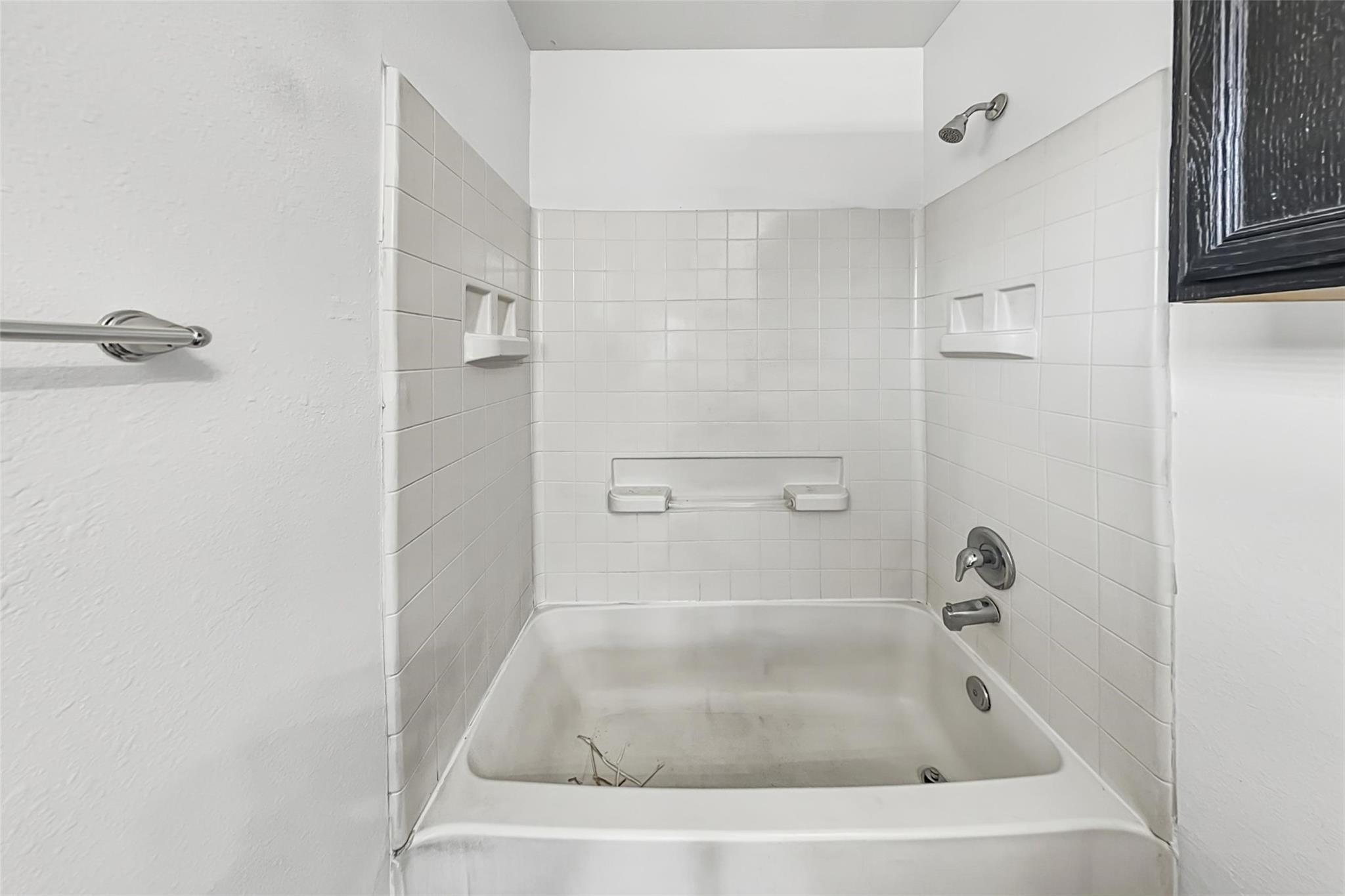 21623 Nella Circle Property Photo 10