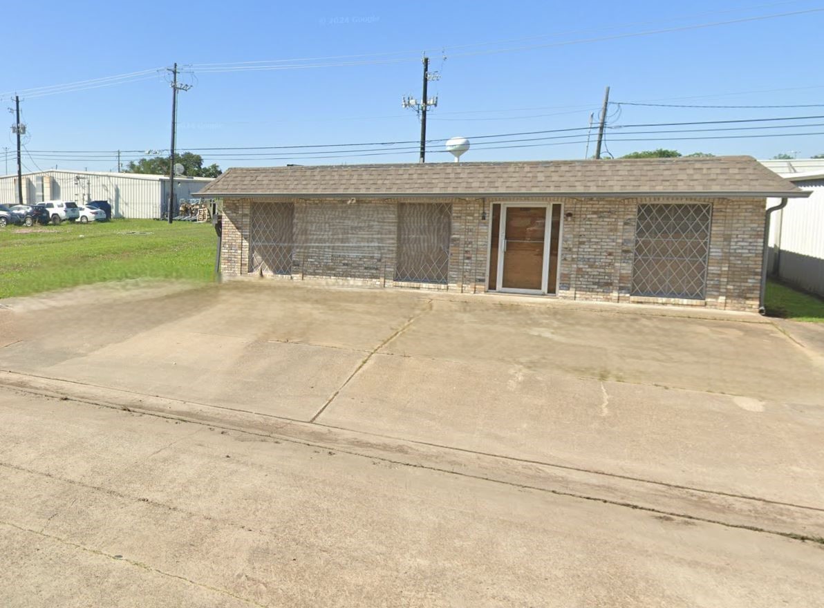 1301 N Avenue H Property Photo 3
