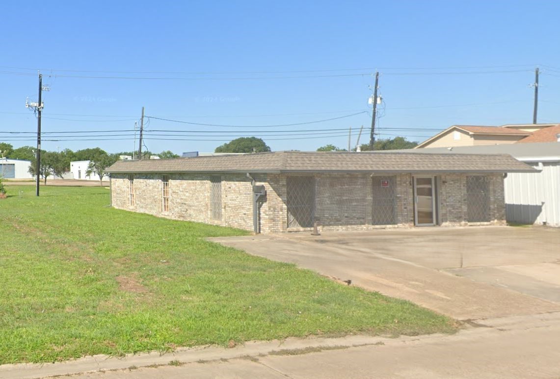 1301 N Avenue H Property Photo 4