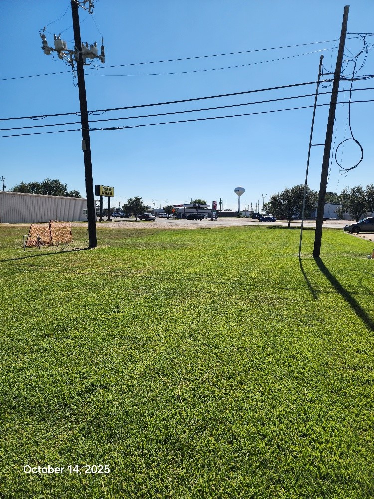 1301 N Avenue H Property Photo 27