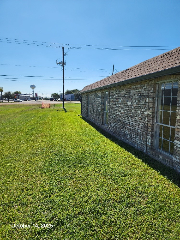 1301 N Avenue H Property Photo 29