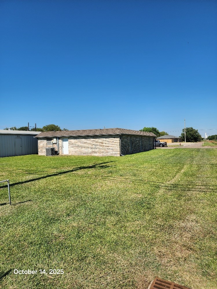 1301 N Avenue H Property Photo 30