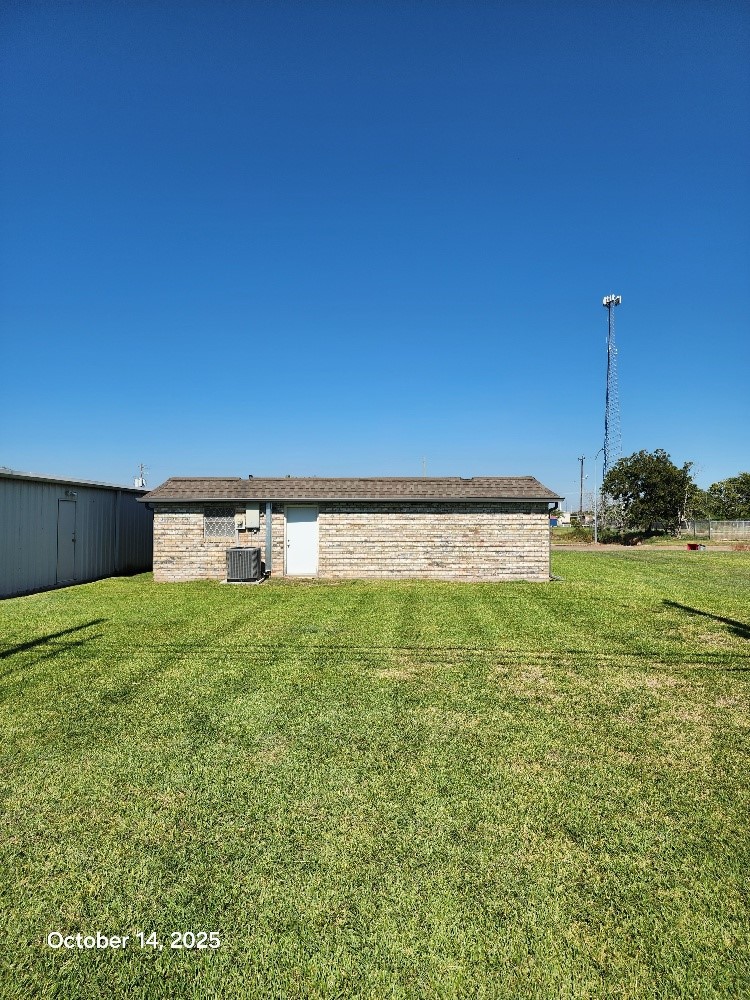1301 N Avenue H Property Photo 31