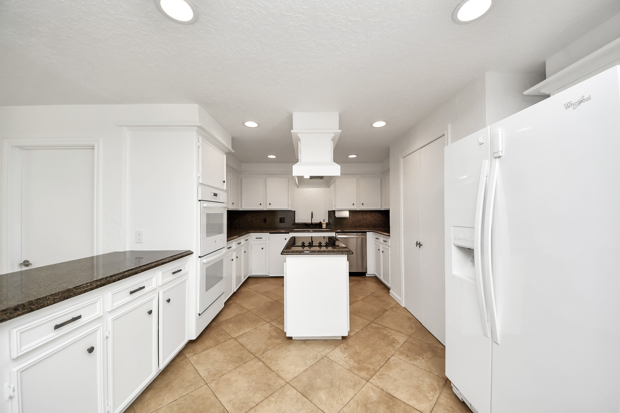 11906 Pebble Rock Drive Property Photo 26