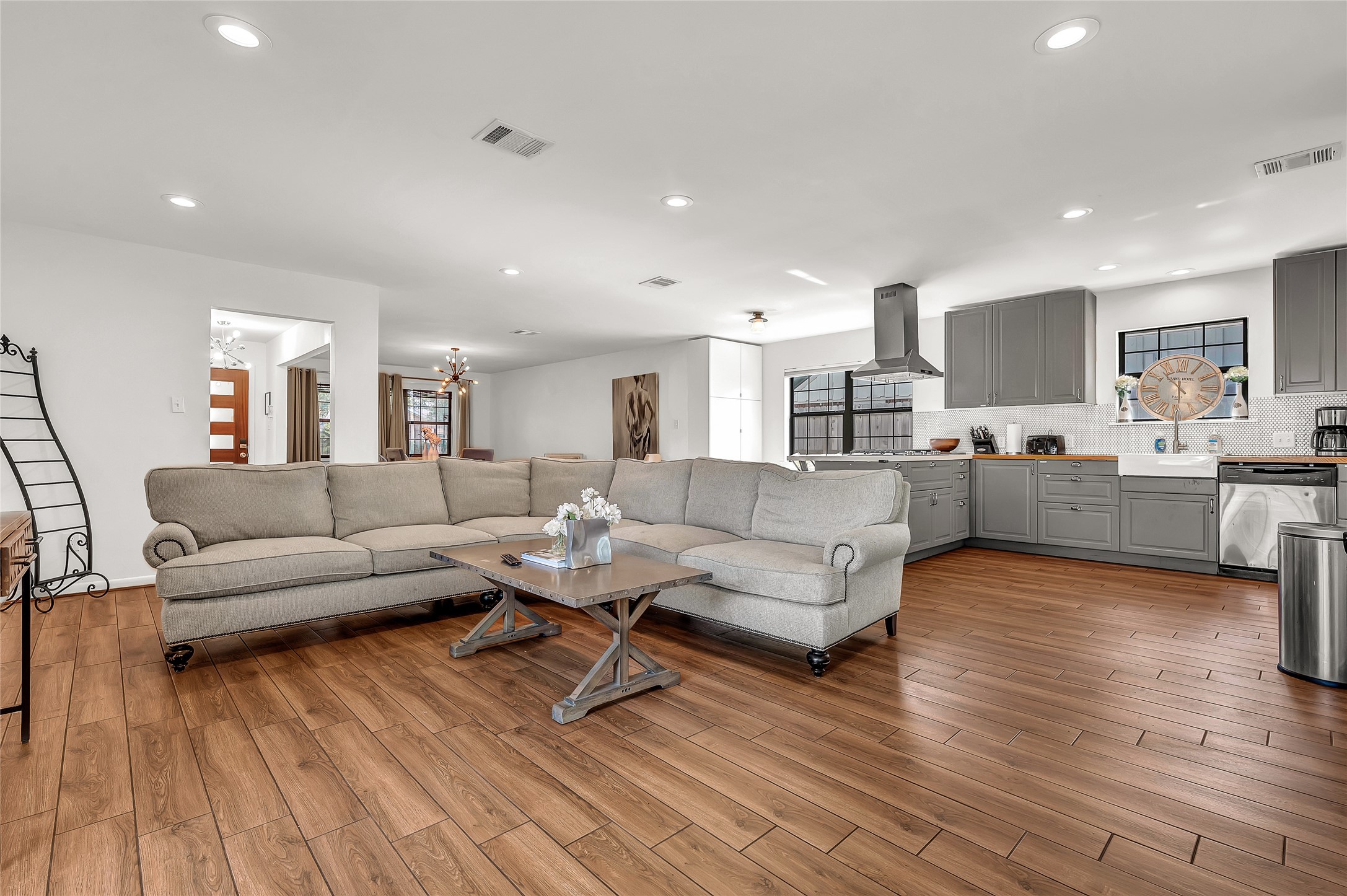 5604 Flack Property Photo 6
