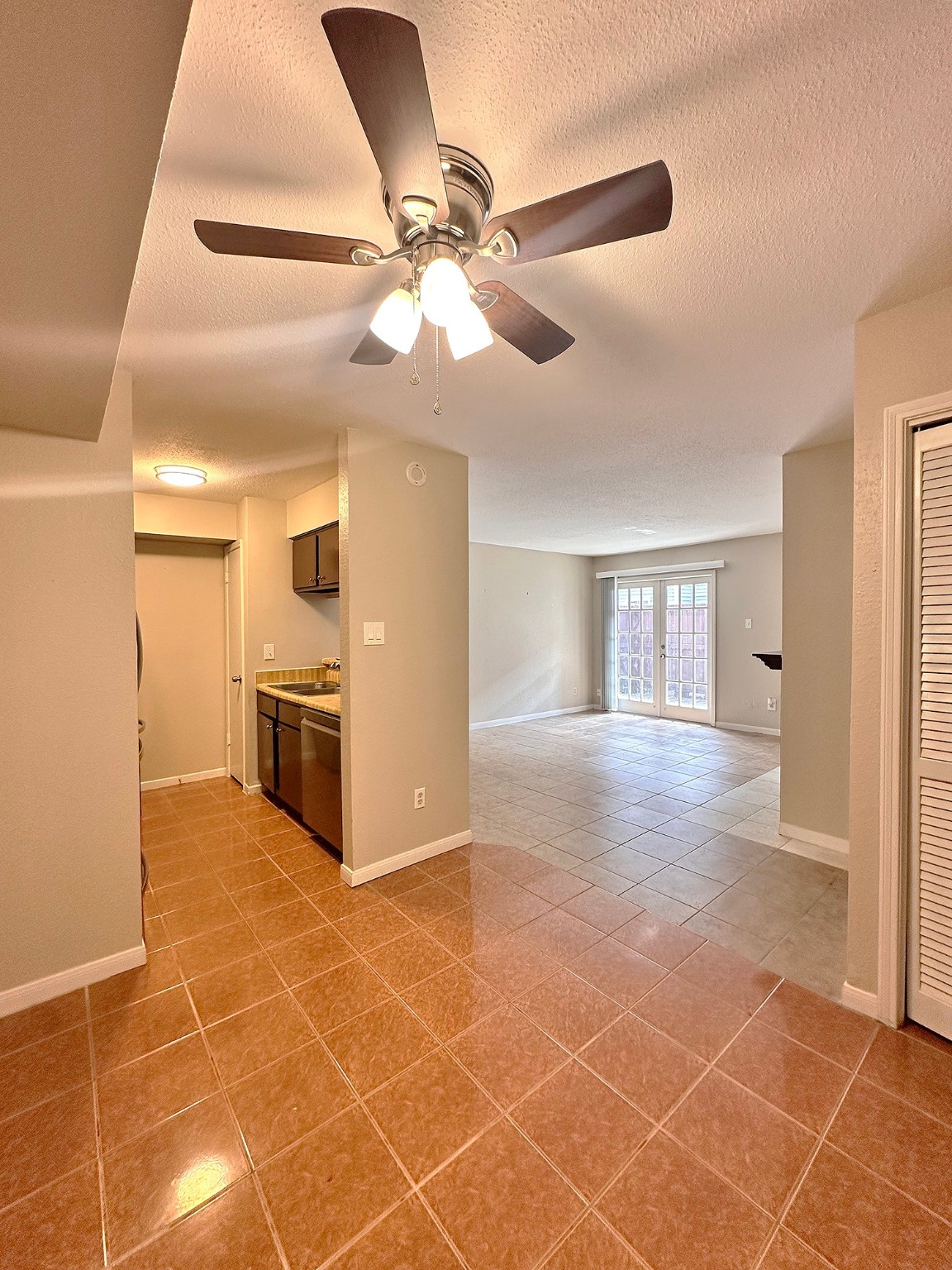 9350 Country Creek Drive 24 Property Photo 4