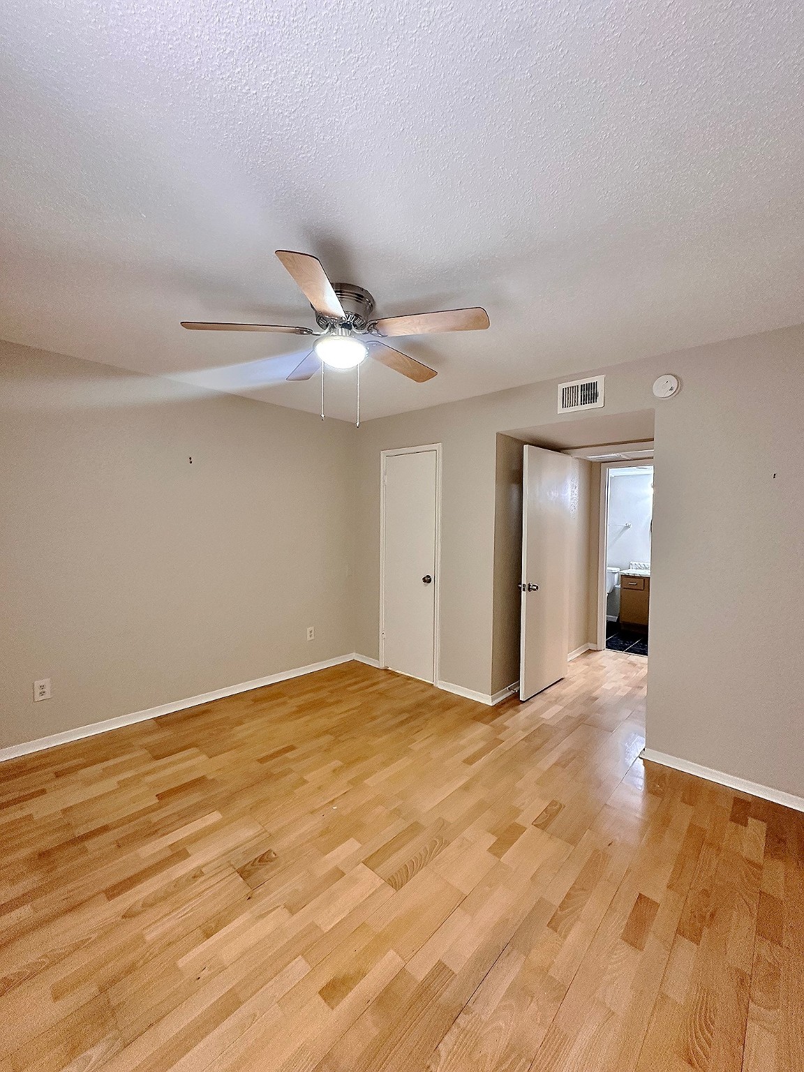 9350 Country Creek Drive 24 Property Photo 8