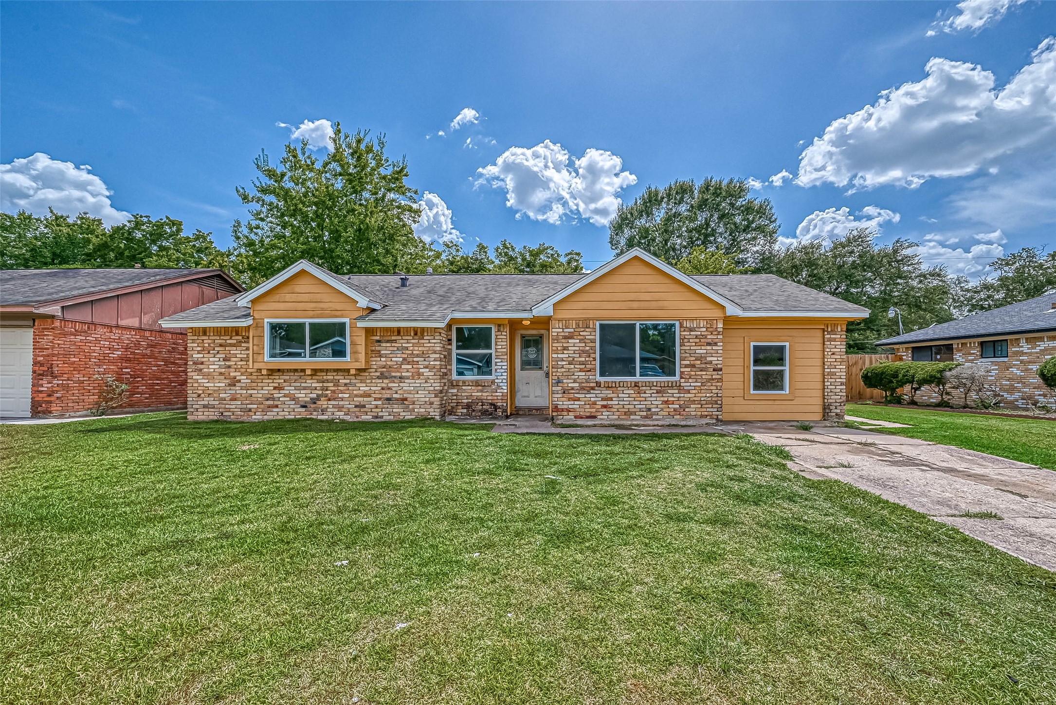 5606 Elm Springs Drive Property Photo 1