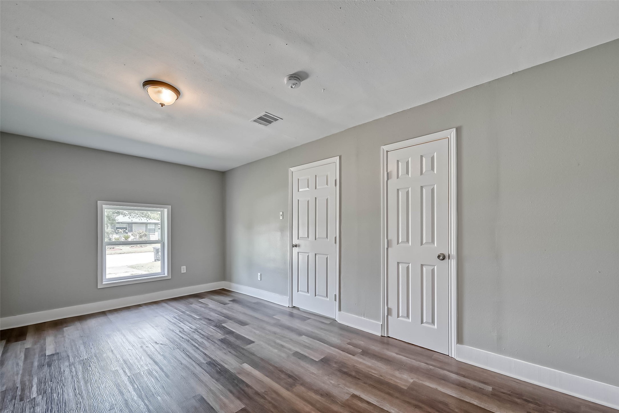 5606 Elm Springs Drive Property Photo 10