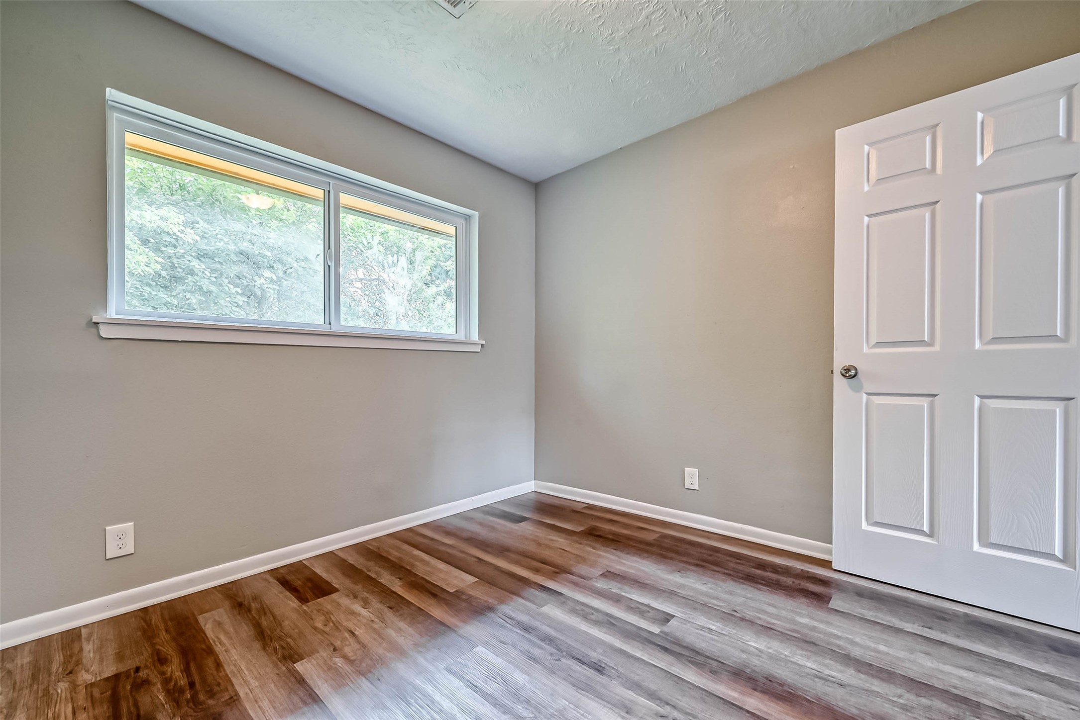 5606 Elm Springs Drive Property Photo 13