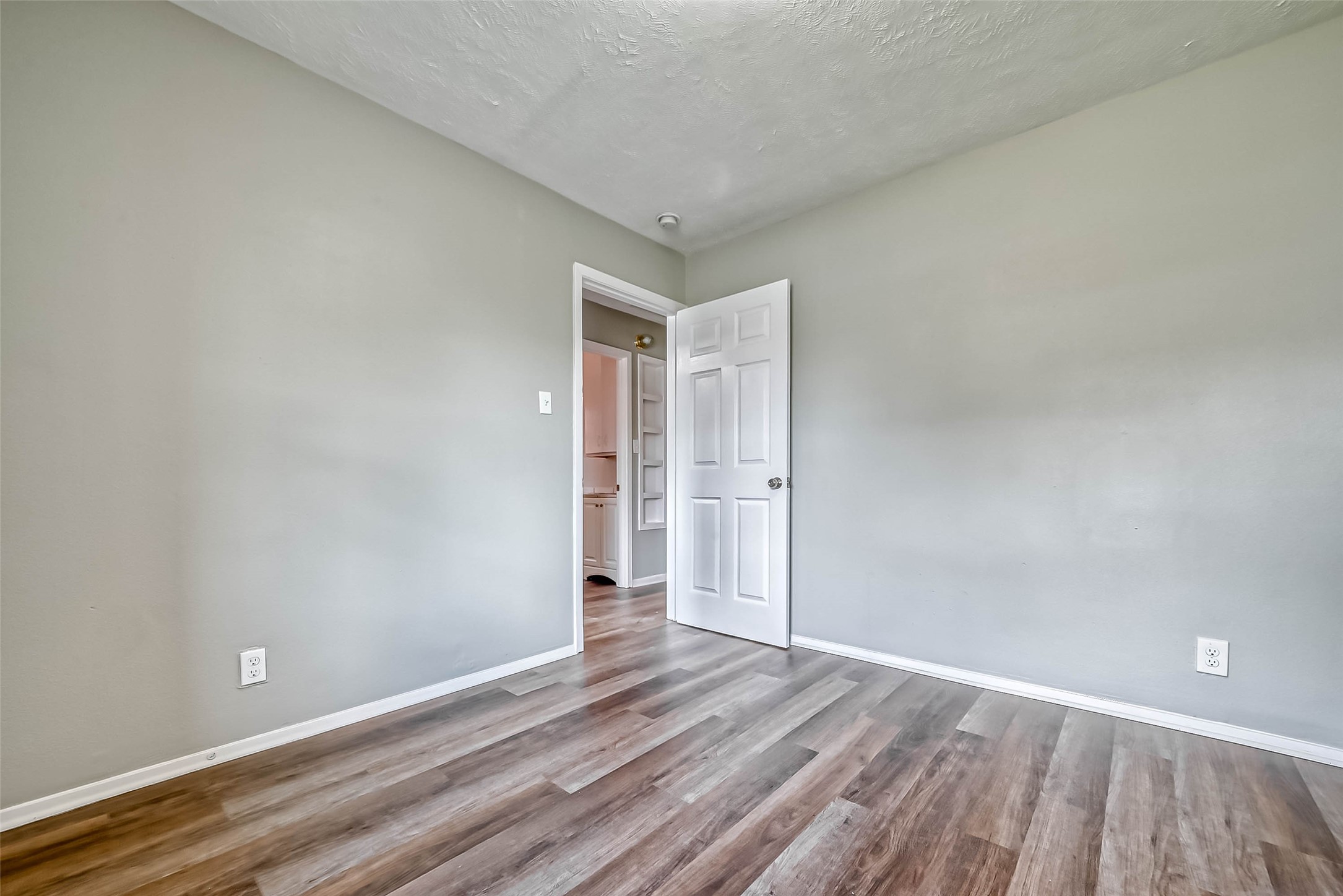 5606 Elm Springs Drive Property Photo 19