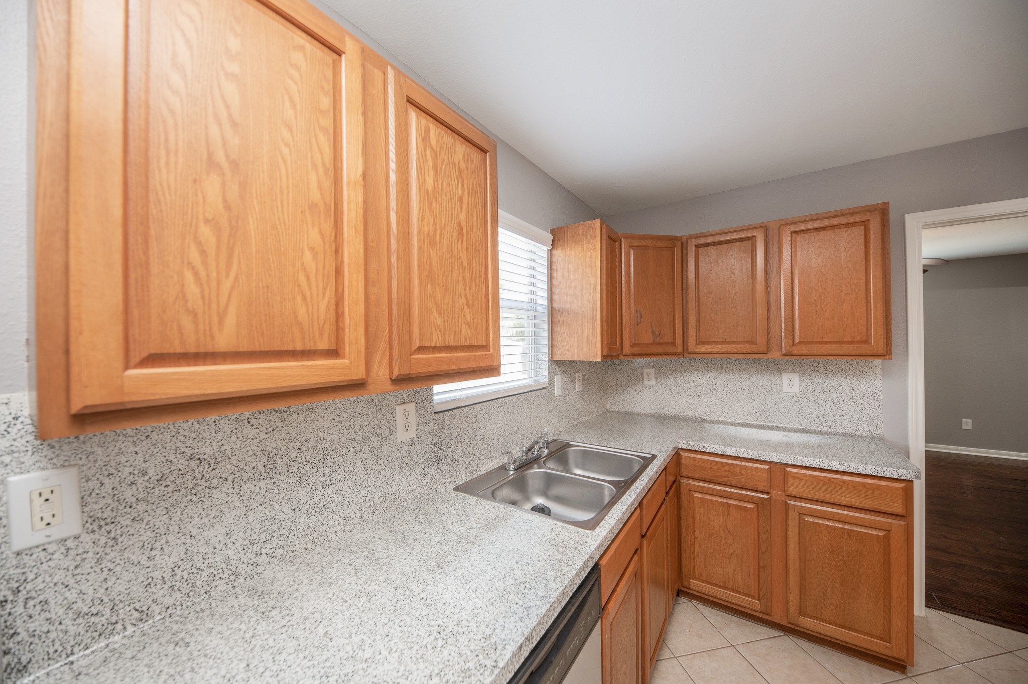 1631 Dove Run Property Photo 8