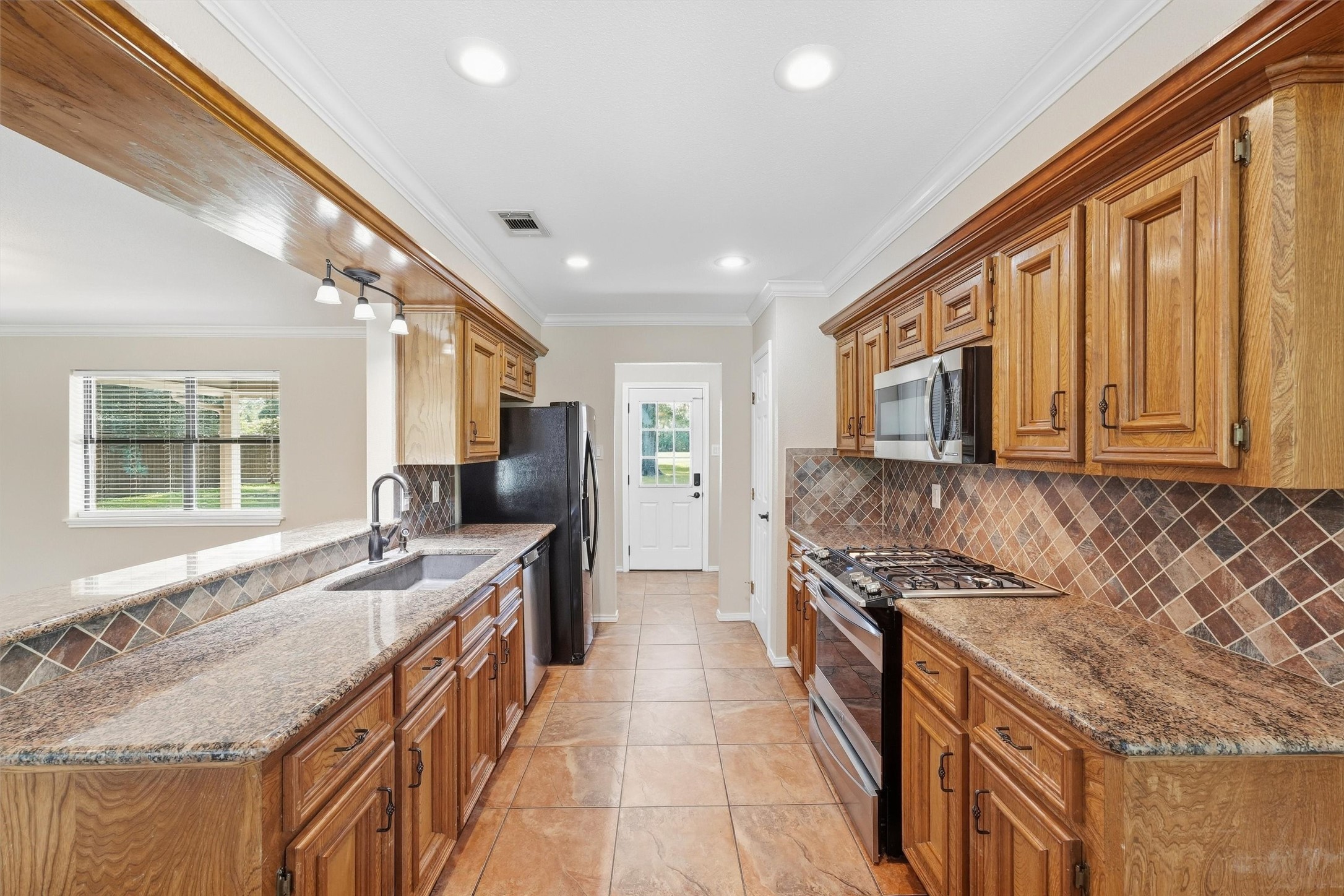 7321 Root Road Property Photo 11