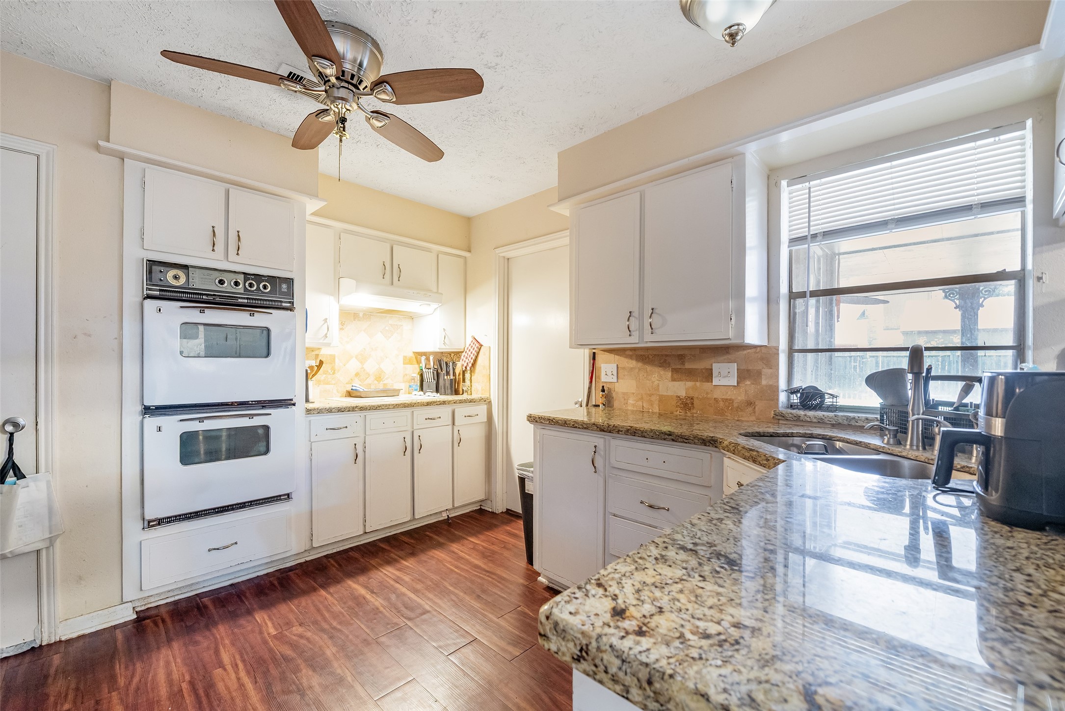 10827 Braes Forest Drive Property Photo 8