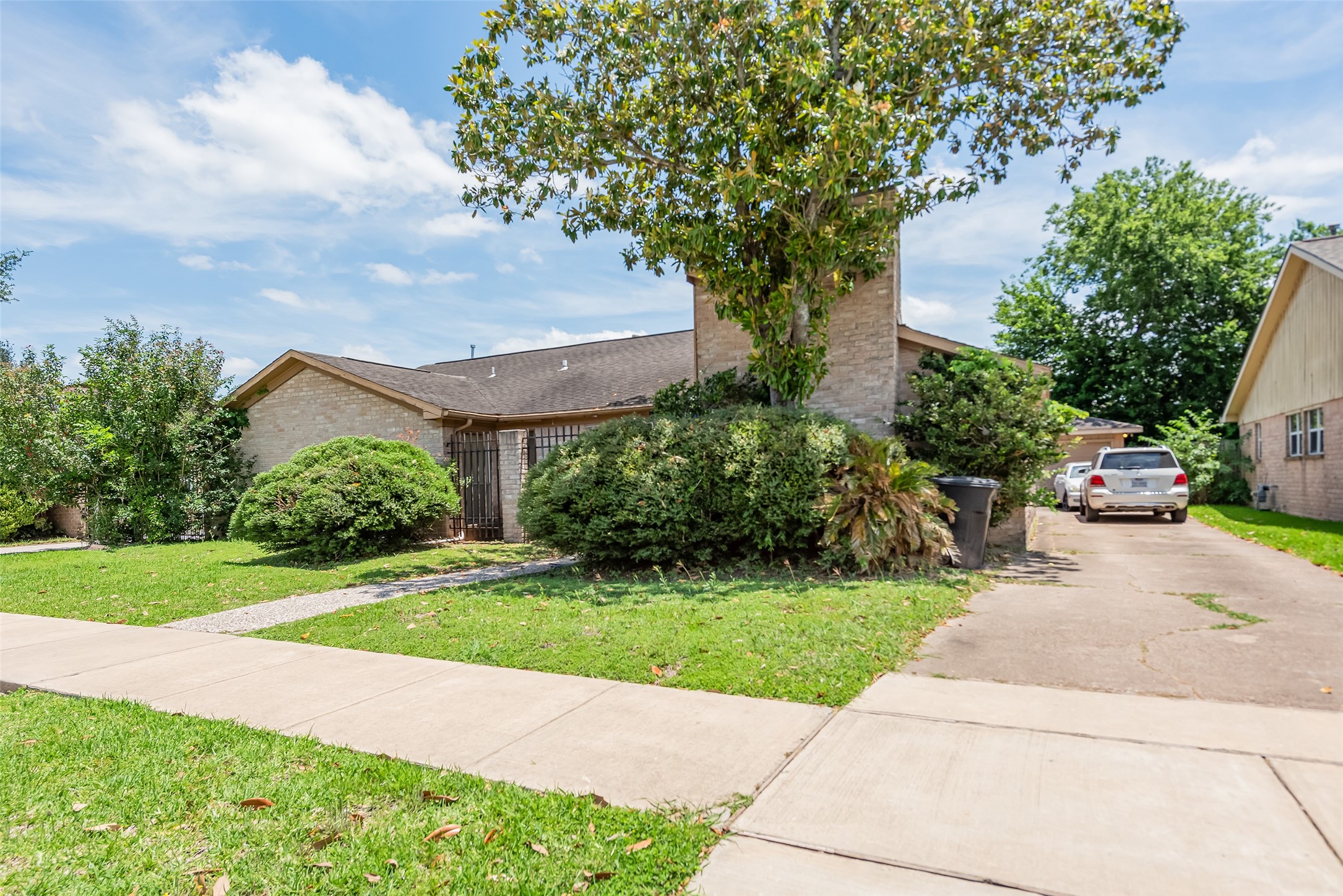 10827 Braes Forest Drive Property Photo 21