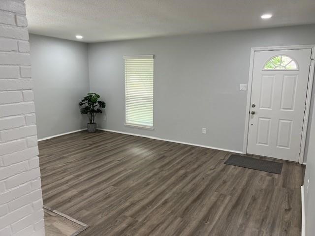 7502 Trabajo Drive Property Photo 2