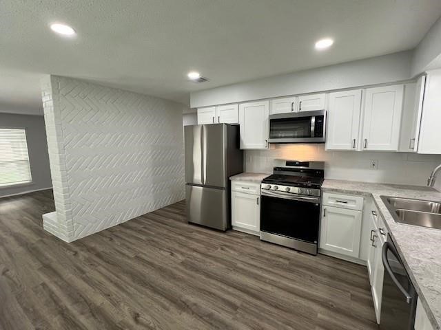 7502 Trabajo Drive Property Photo 9