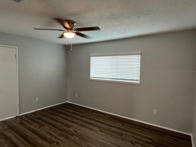 7502 Trabajo Drive Property Photo 11