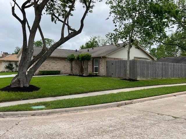 7502 Trabajo Drive Property Photo 16