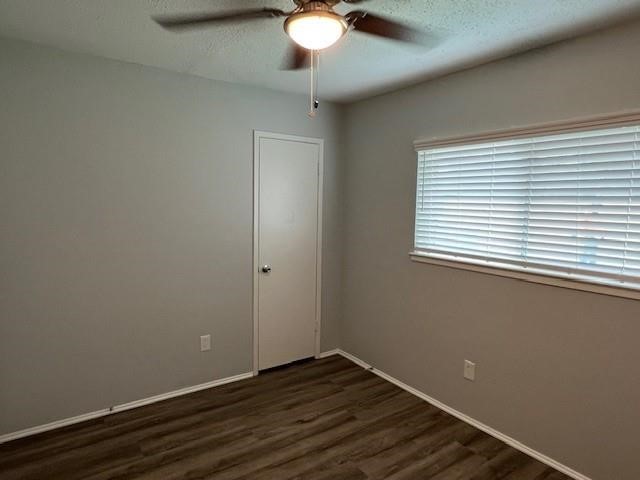 7502 Trabajo Drive Property Photo 19