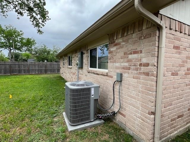 7502 Trabajo Drive Property Photo 27