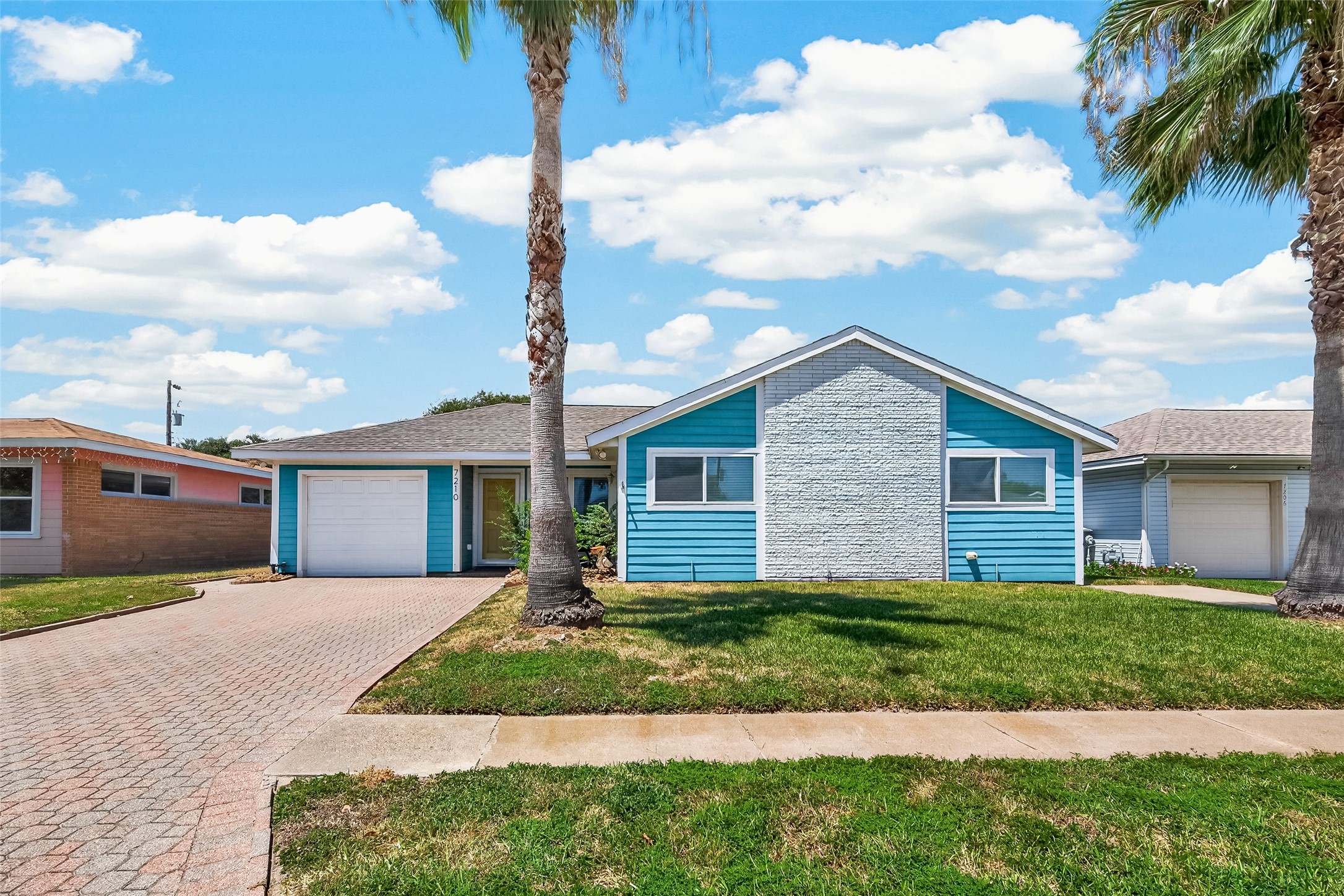 7210 Yucca Drive Property Photo 1